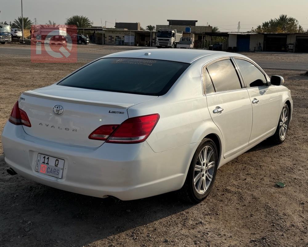 تويوتا أفالون